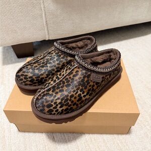 New! UGG Tasman Slippers Size 6